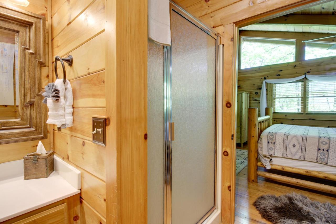 Gatlinburg Family Cabin With Private Hot Tub And Deck! Villa Dış mekan fotoğraf