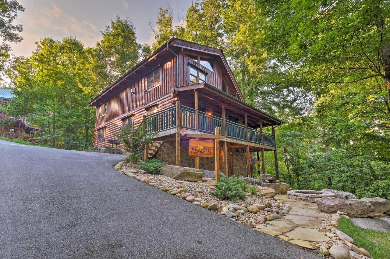 Gatlinburg Family Cabin With Private Hot Tub And Deck! Villa Dış mekan fotoğraf